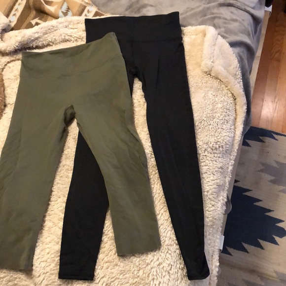 lululemon athletica Pants - Lululemon Leggings and crops with cutout size 8